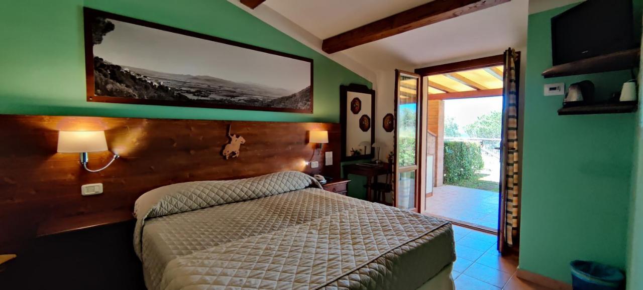 Locanda Mossa Dei Barbari Buriano  Ngoại thất bức ảnh