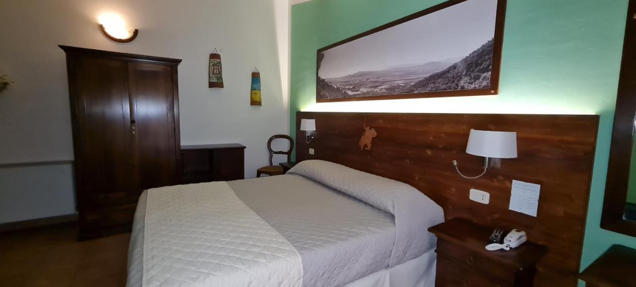 Locanda Mossa Dei Barbari Buriano  Ngoại thất bức ảnh