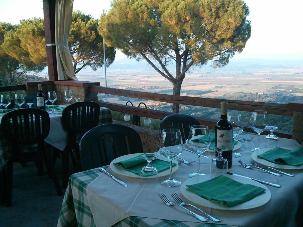 Locanda Mossa Dei Barbari Buriano  Ngoại thất bức ảnh